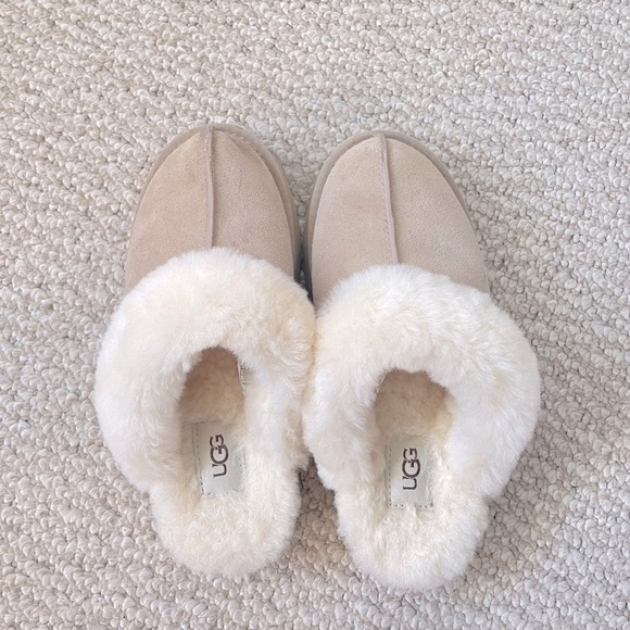 UGG Slippers - Picture 2 of 6